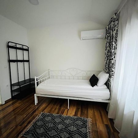 Chalets & Rooms Carda Sebesfok Bezdan Ngoại thất bức ảnh