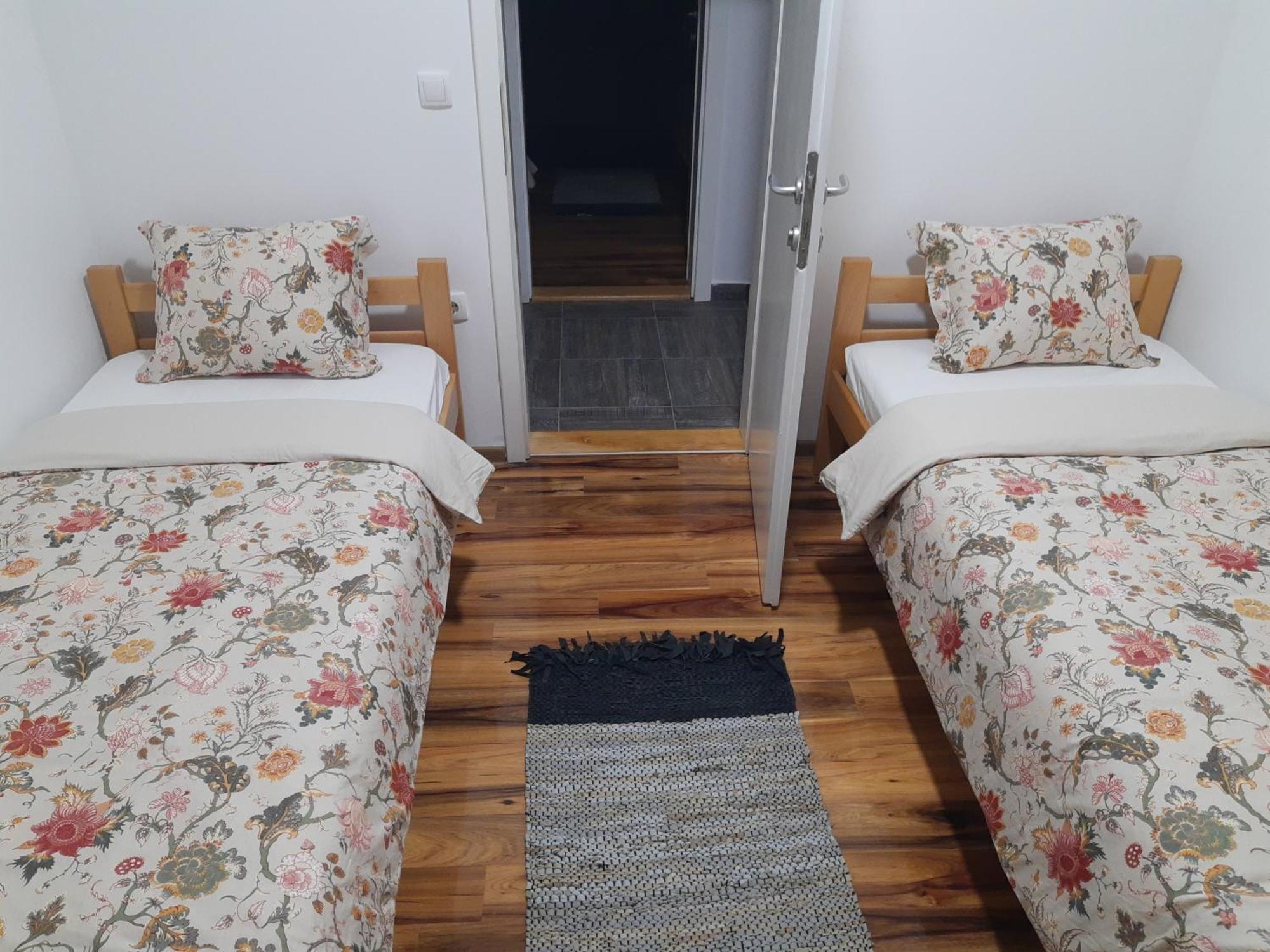 Chalets & Rooms Carda Sebesfok Bezdan Ngoại thất bức ảnh