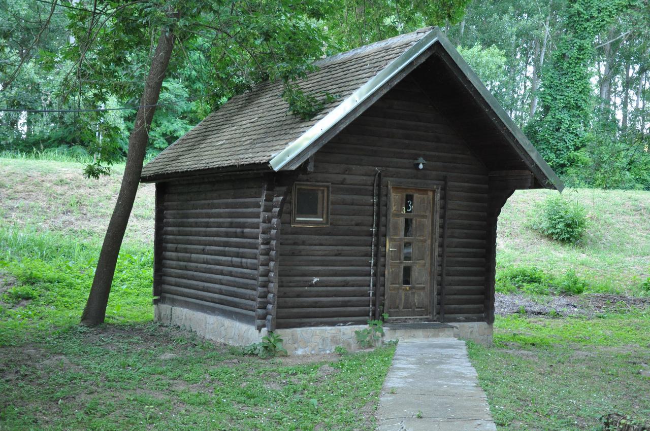 Chalets & Rooms Carda Sebesfok Bezdan Ngoại thất bức ảnh